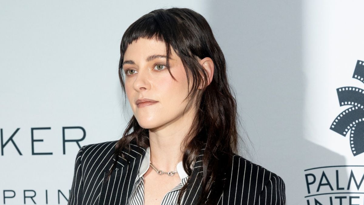 Kristen Stewart Pitches Herself as Director for 'Twilight' Remake