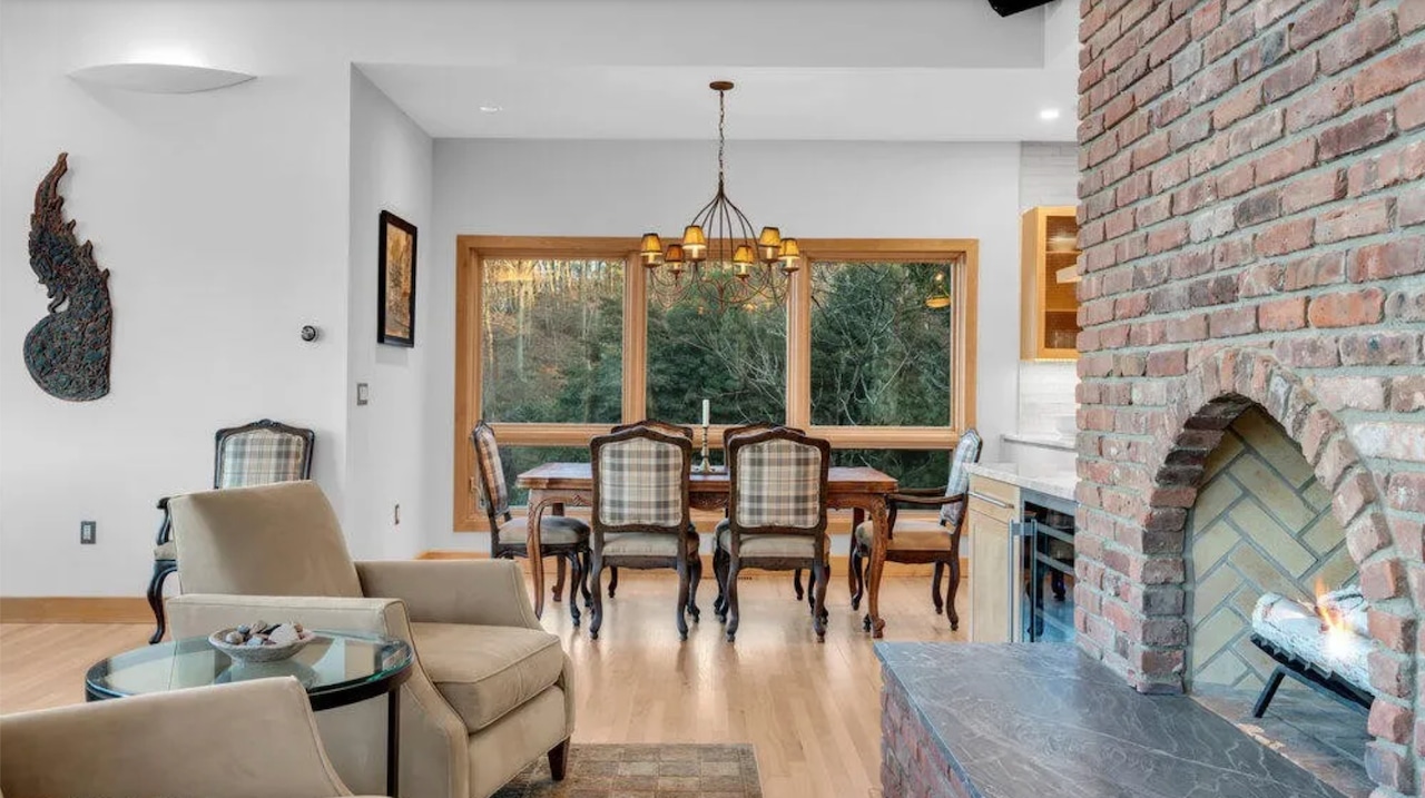 Tower House in Atlantic Highlands