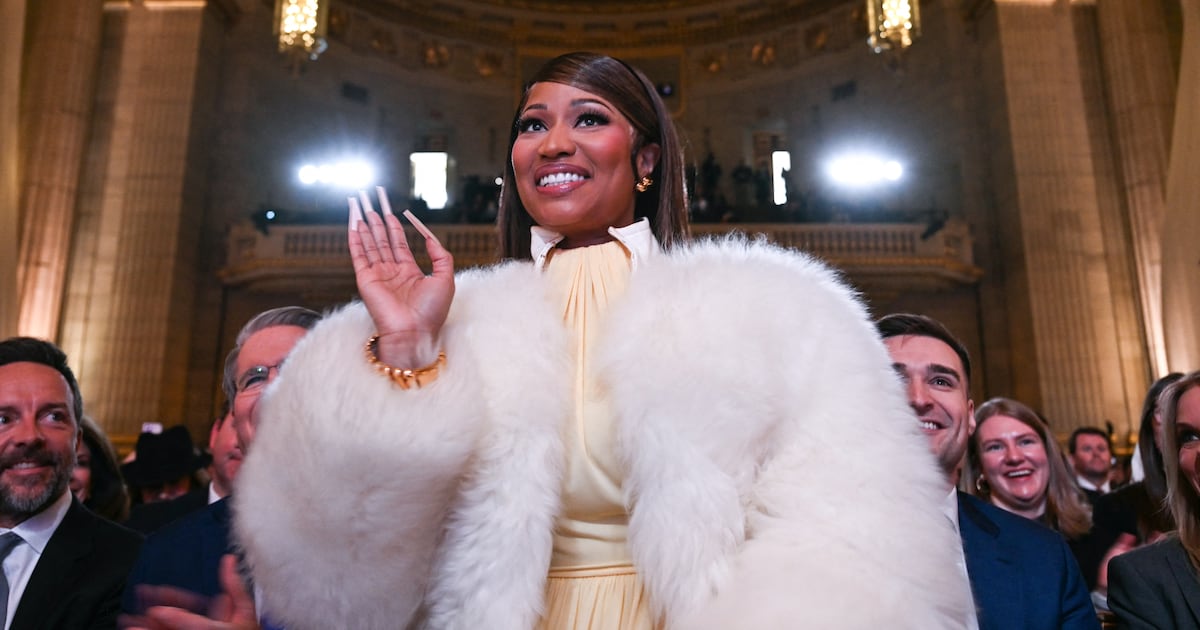 White House Insider Torpedoes Nicki Minaj’s $1M Gold Card Flex