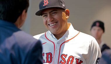 After losing Alex Bregman in free agency, the Red Sox signed lefthander Ranger Suárez.