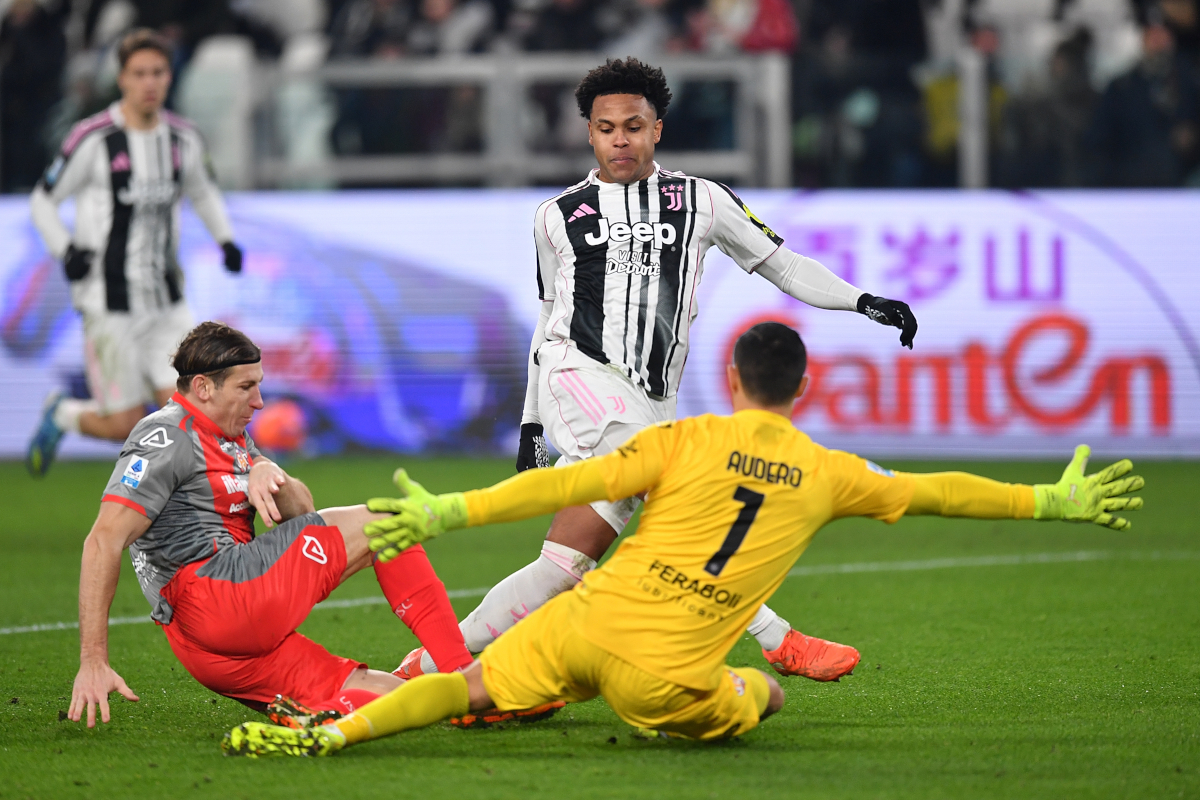 TURIN, ITALY - JANUARY 12: Weston McKennie of Juventus FC is challenged by Emil Audero Mulyadi of US Cremonese during the Serie A match between Juventus FC and US Cremonese at Allianz Stadium on January 12, 2026 in Turin, Italy. (Photo by Valerio Pennicino/Getty Images)