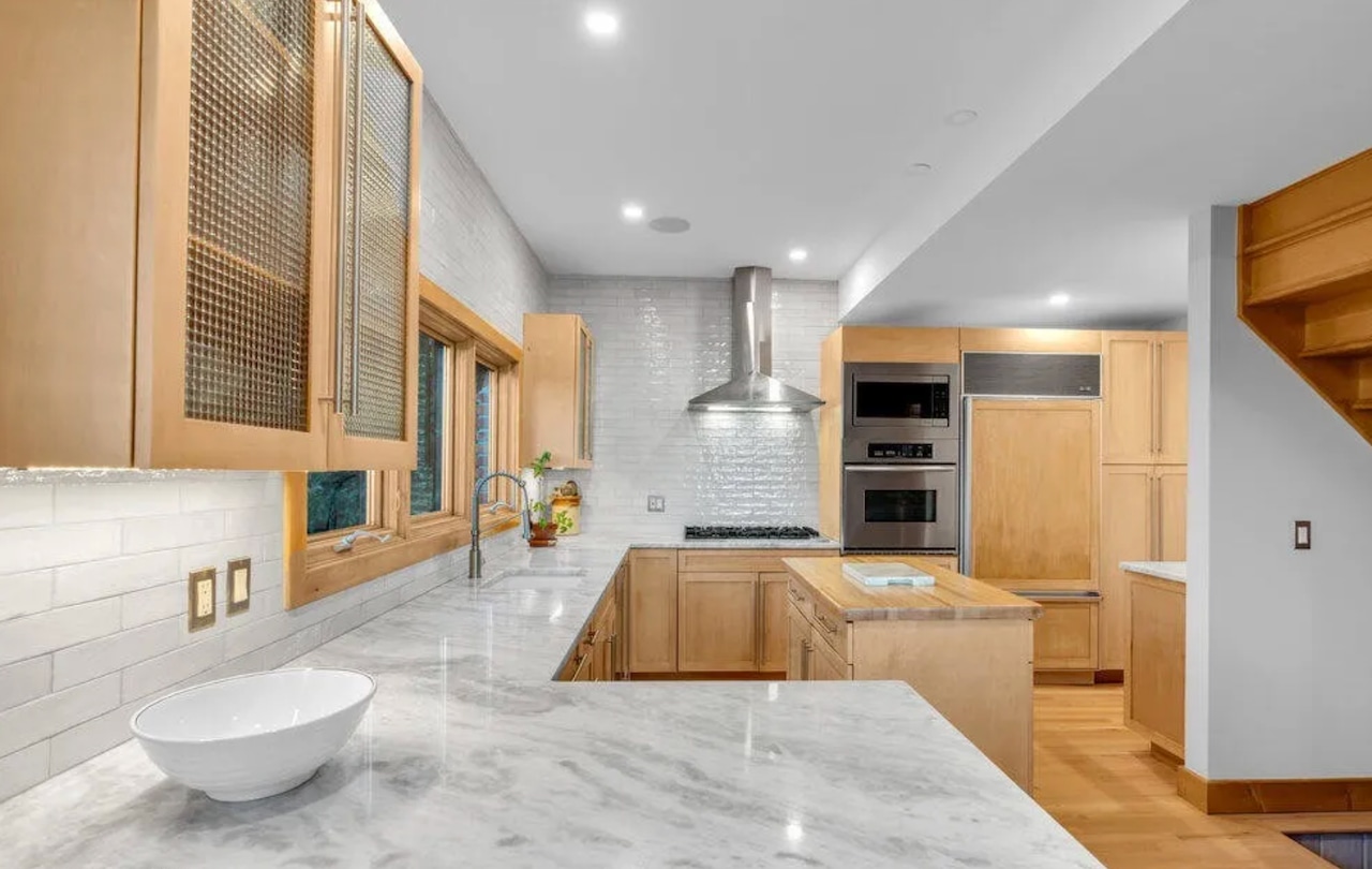 Tower House in Atlantic Highlands