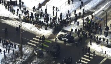 ICE officer involved in Renee Good’s death suffers internal bleeding, reports say