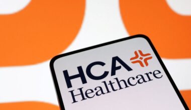 HCA Healthcare forecasts 2026 profit above estimates on medical care demand