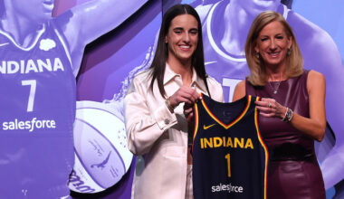 25IABball_W_ShesBack_1024x768