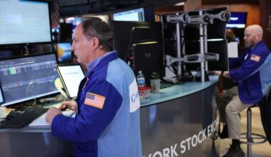 The National Desk dark theme brand icon