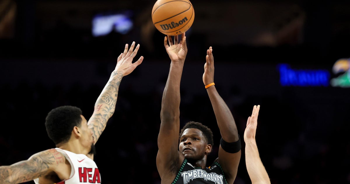 Edwards has 26 points to help Wolves beat Heat 122-94