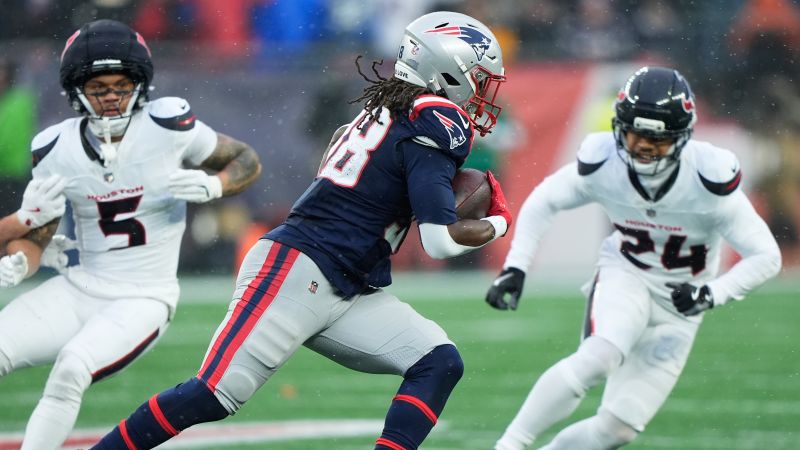 Live updates: Patriots burn Texans defense on a fourth-down play for an early touchdown in their playoff showdown