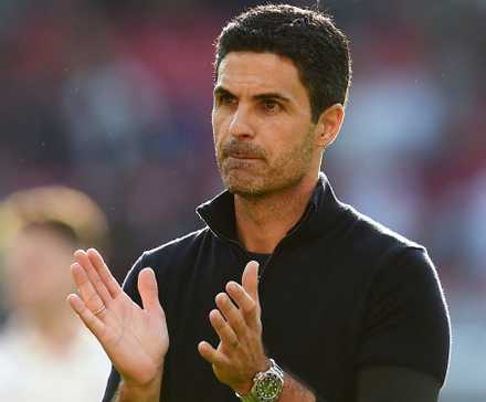 Arsenal manager Mikel Arteta celebrates after the match