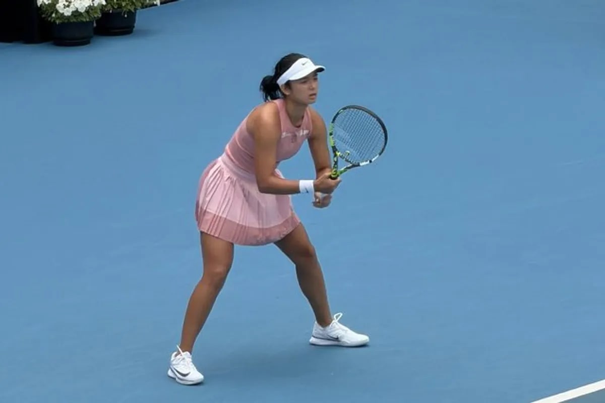 Alex Eala advances to ASB Classic quarterfinals after overpowering Croatian opponent - ABS-CBN