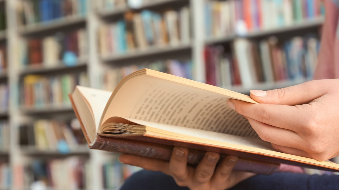 What is analog living, and can it help you read more? Breaking down the viral trend.