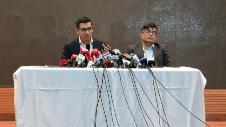Chowdhury Ashik Mahmud Bin Harun, executive chairman of the Bangladesh Investment Development Authority (Bida) and the Bangladesh Economic Zones Authority (Beza), speaks at a press briefing in Dhaka on 26 January 2026. Photo: TBS