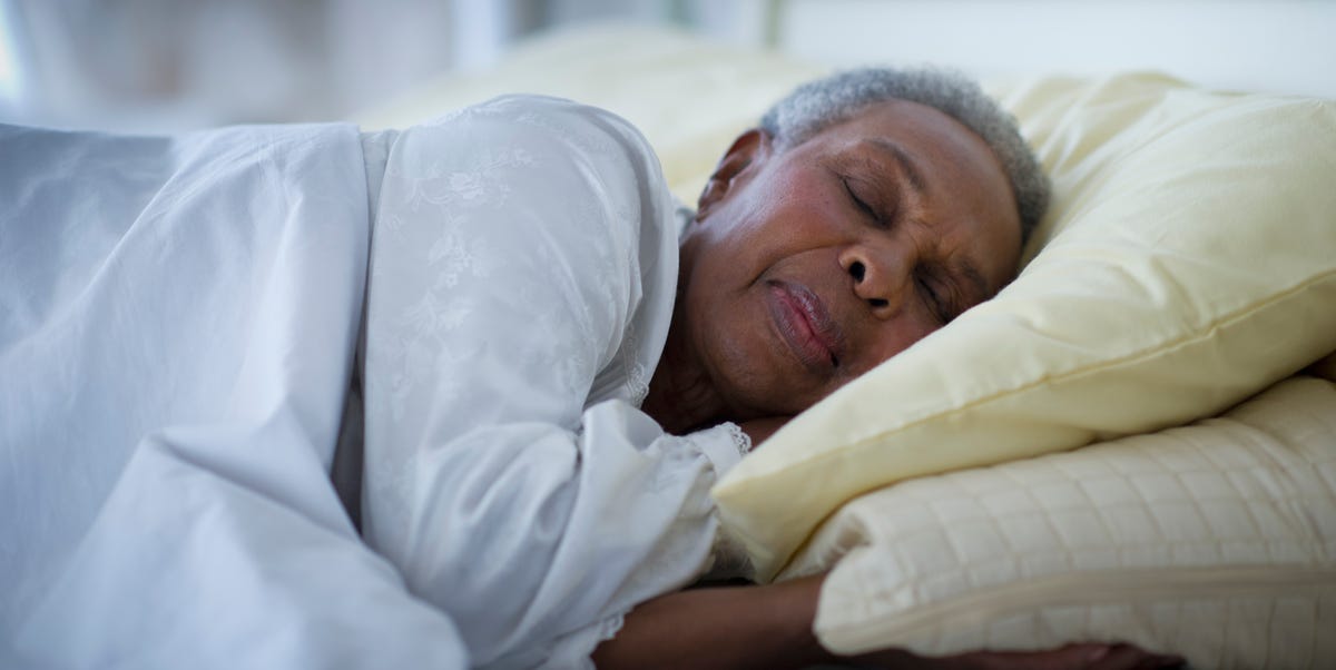 Over 60, Is It Better to Wake Up Early or Sleep Longer?