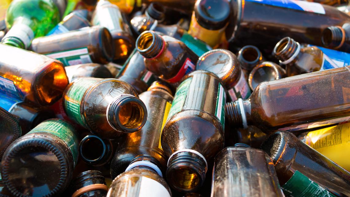 Washington state lawmakers consider 10-cent bottle fee to boost recycling