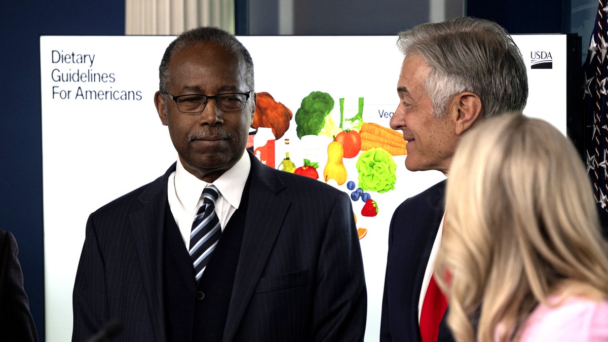 ben carson at white house briefing room to announce new food pyramid