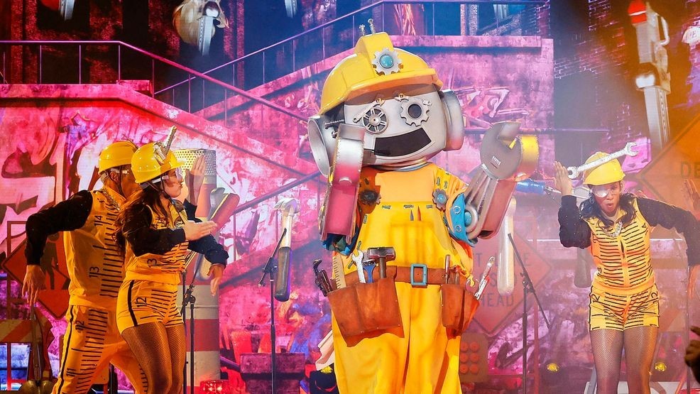 THE MASKED SINGER: Handyman on the special two-hour Season 14 premiere of THE MASKED SINGER airing Wednesday, Jan. 7 (8:00-10 PM ET/PT) on FOX. ©2026 Fox Media LLC. CR: Trae Patton / FOX