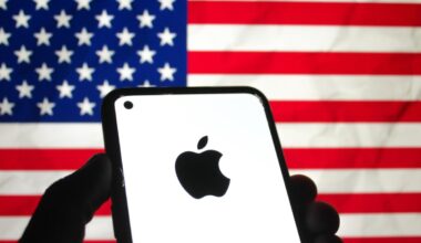 Connected Glasses, Foldable iPhone, and New Siri... Why 2026 Promises to Be Decisive for Apple?