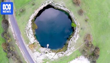 The Limestone Coast's Little Blue Lake drawing visitors over summer