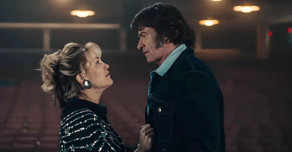 Kate Hudson and Hugh Jackman in “Song Sung Blue.” ©Focus Features/Courtesy Everett Collection