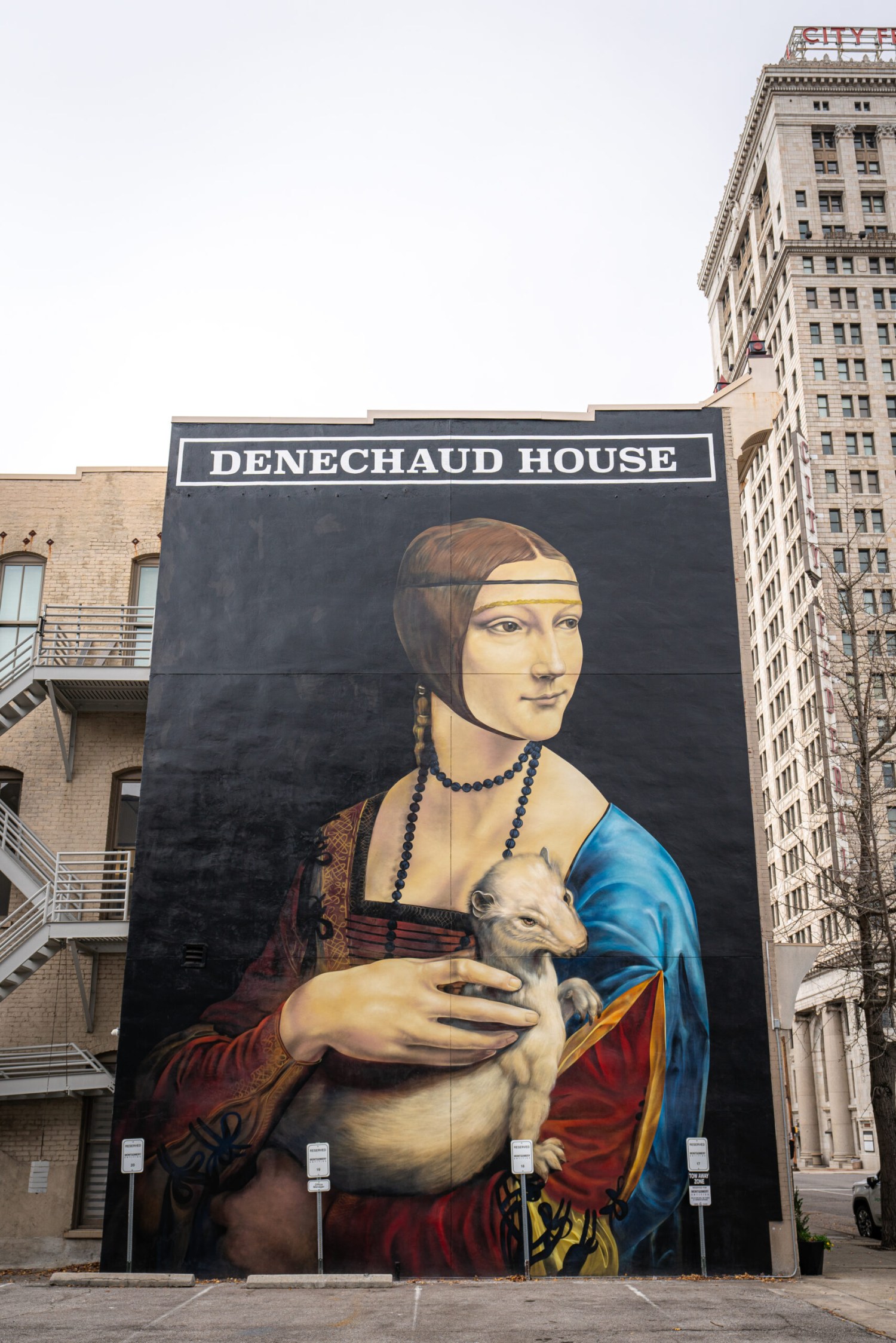 Lady with an Ermine / Girl with a Pearl Earring / Mammoth Murals