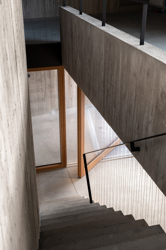 Doors at Scale: Highlights from the Best Pivot Door Contest 2026 - Image 2 of 22