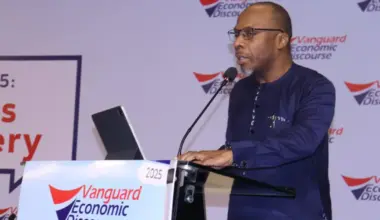 Nigerian Economy Stabilising But Weaknesses Persist: Experts