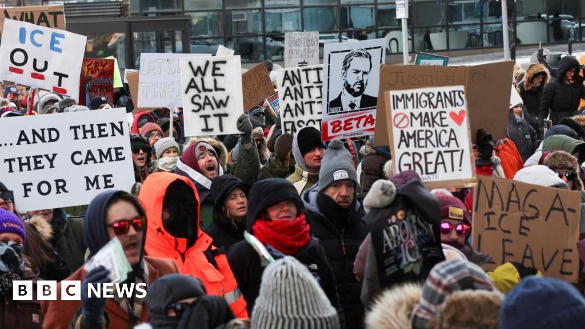 Minneapolis live: Protesters gather in Minneapolis as governor calls on Trump to remove agents after shooting