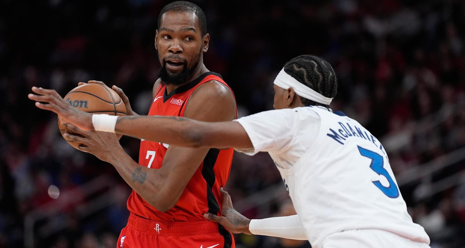 Kevin Durant's season-high 39 points and clutch free throws lift Rockets over Timberwolves