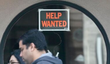 Job openings slide to 2nd lowest level in 5 years as hiring grows sluggish :: WRAL.com