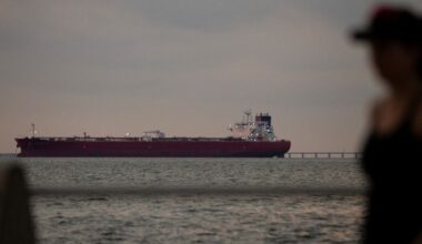 US seeks quick repairs to lift Venezuela oil output, Bloomberg News reports