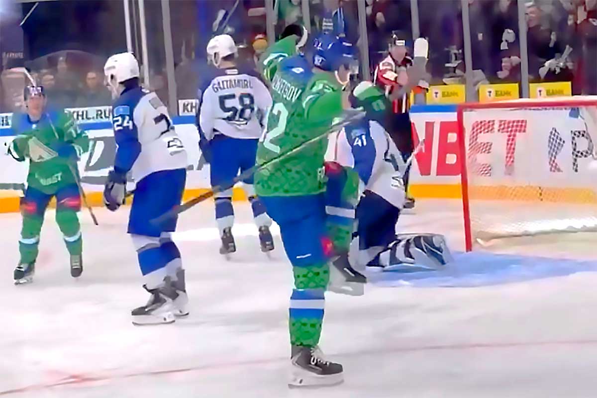 Evgeny Kuznetsov scores first goal with Salavat Yulaev: ‘It’s nice to see the bird in green’