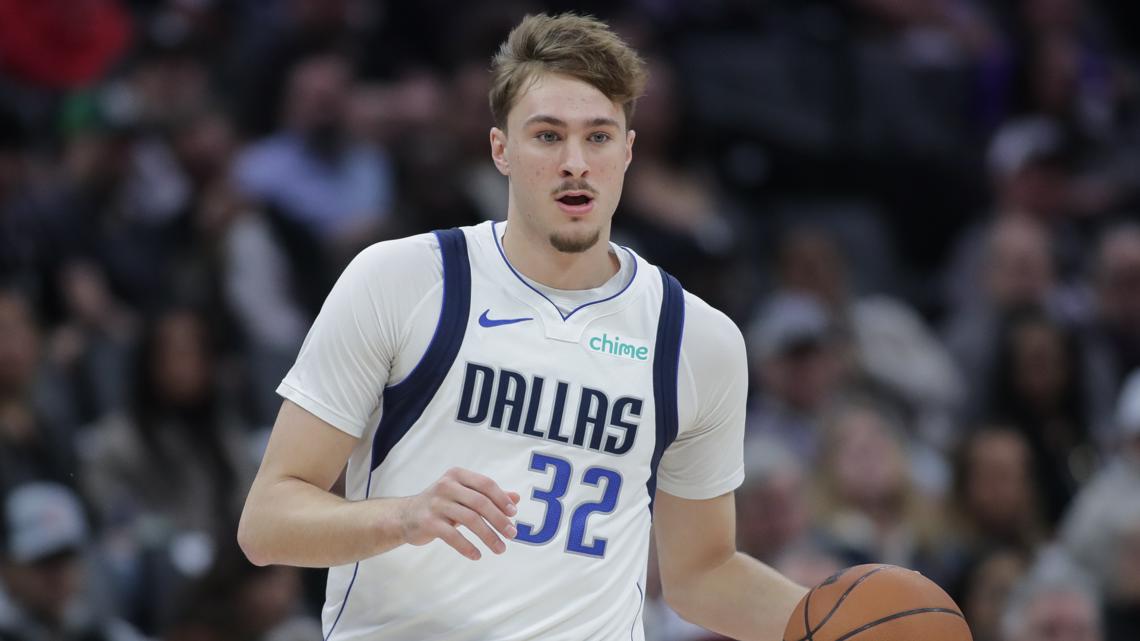 Brandon Williams hits a late 3-pointer, gives Mavericks 100-98 win over Kings