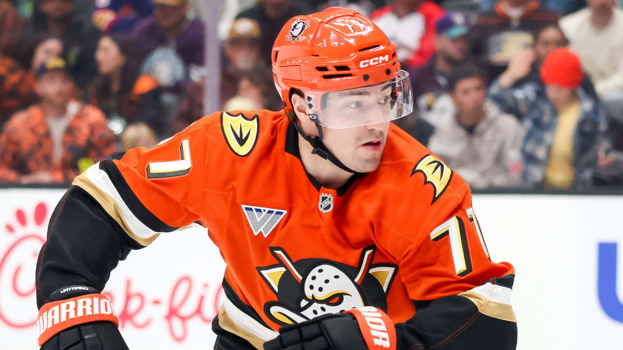 NHL Status Report: Vatrano out 6 weeks for Ducks with shoulder injury