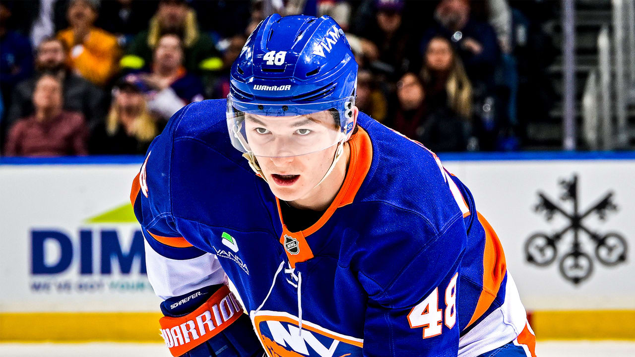 Trophy Tracker: Schaefer of Islanders choice for Calder as top rookie