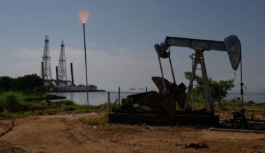 Live updates: Trump administration reveals plans for Venezuela, oil