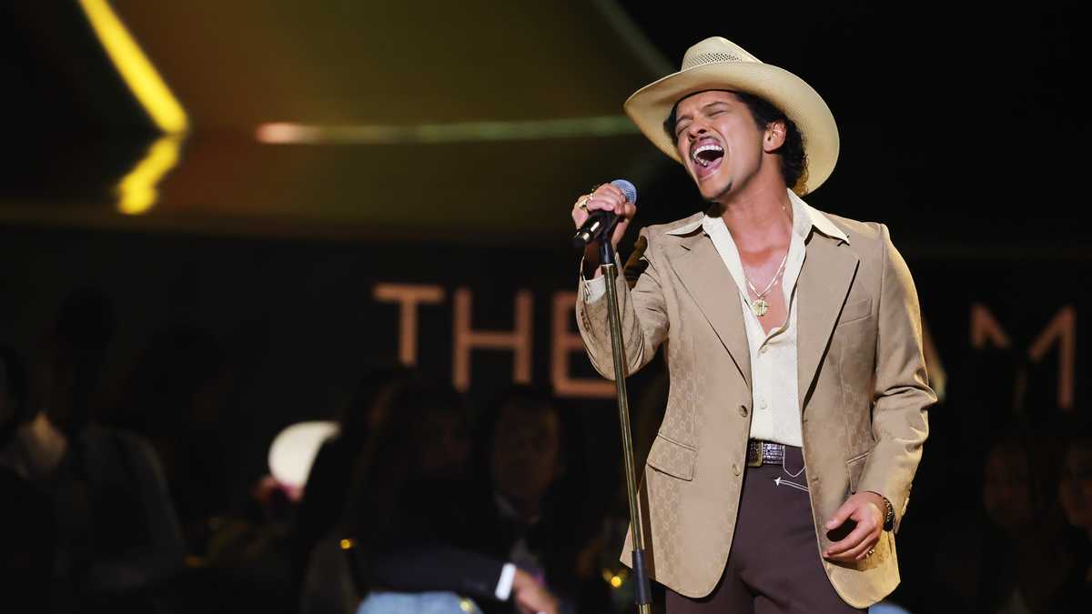 How Central Coast fans can see Bruno Mars on his 2026 stadium tour
