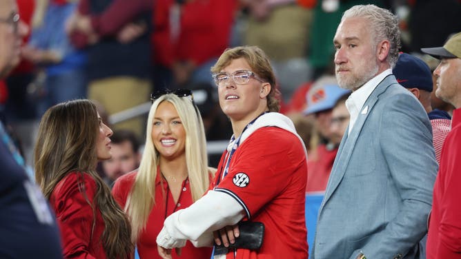 Jaxson Dart and girlfriend Marissa Ayers fishing in Mexico
