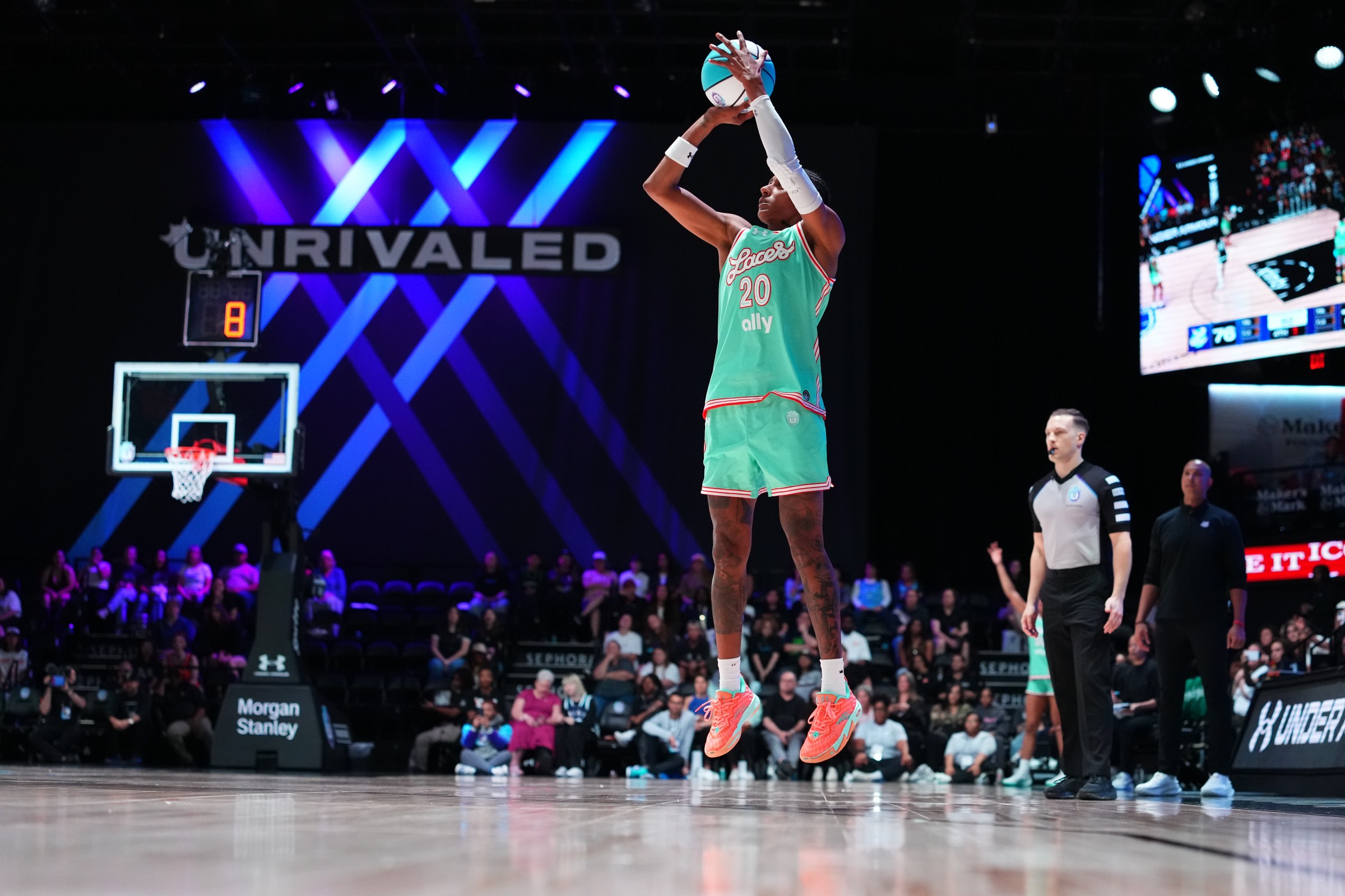 Laces’ Brittney Sykes.