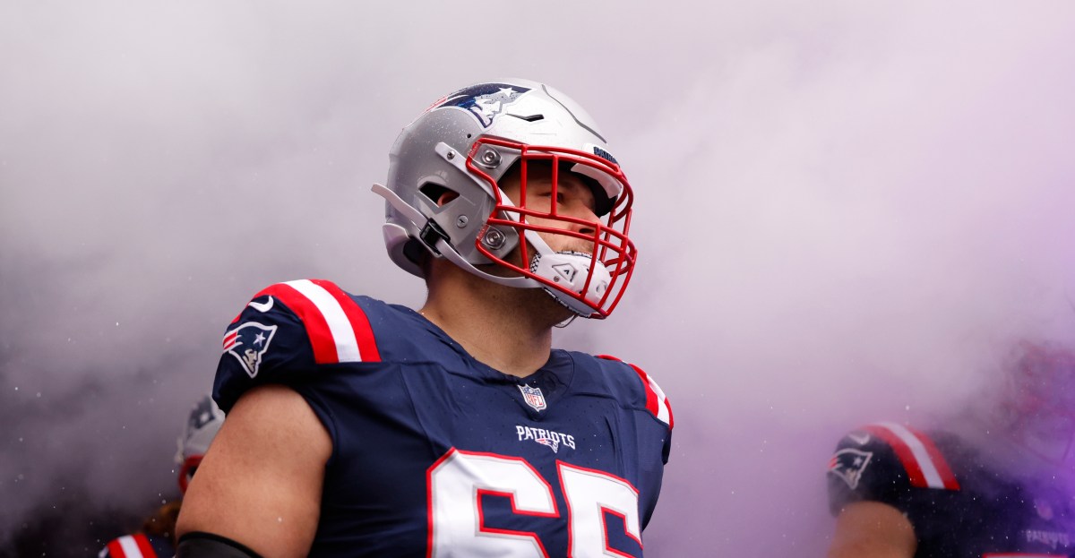 Patriots vs. Broncos Thursday injury report: Starting center joins the sidelined
