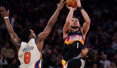 Booker leads Suns to 106-99 victory over slumping Knicks