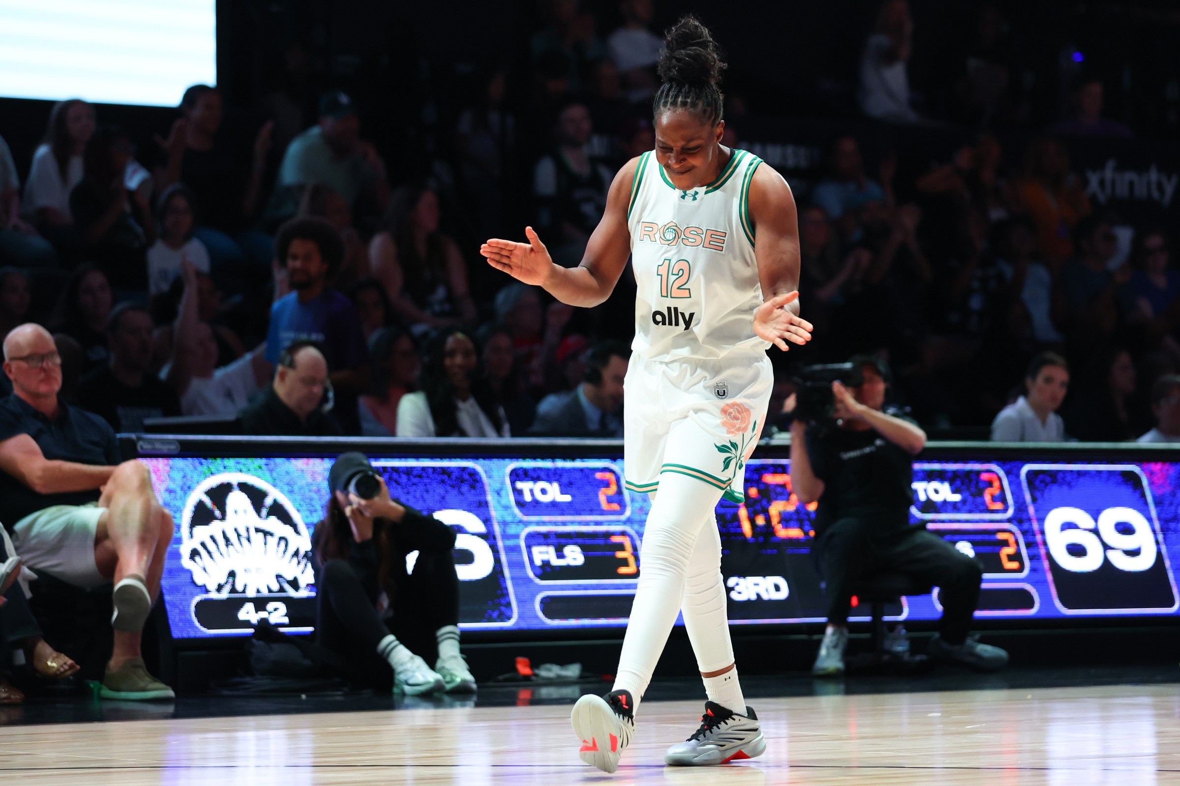 Rose’s Chelsea Gray.