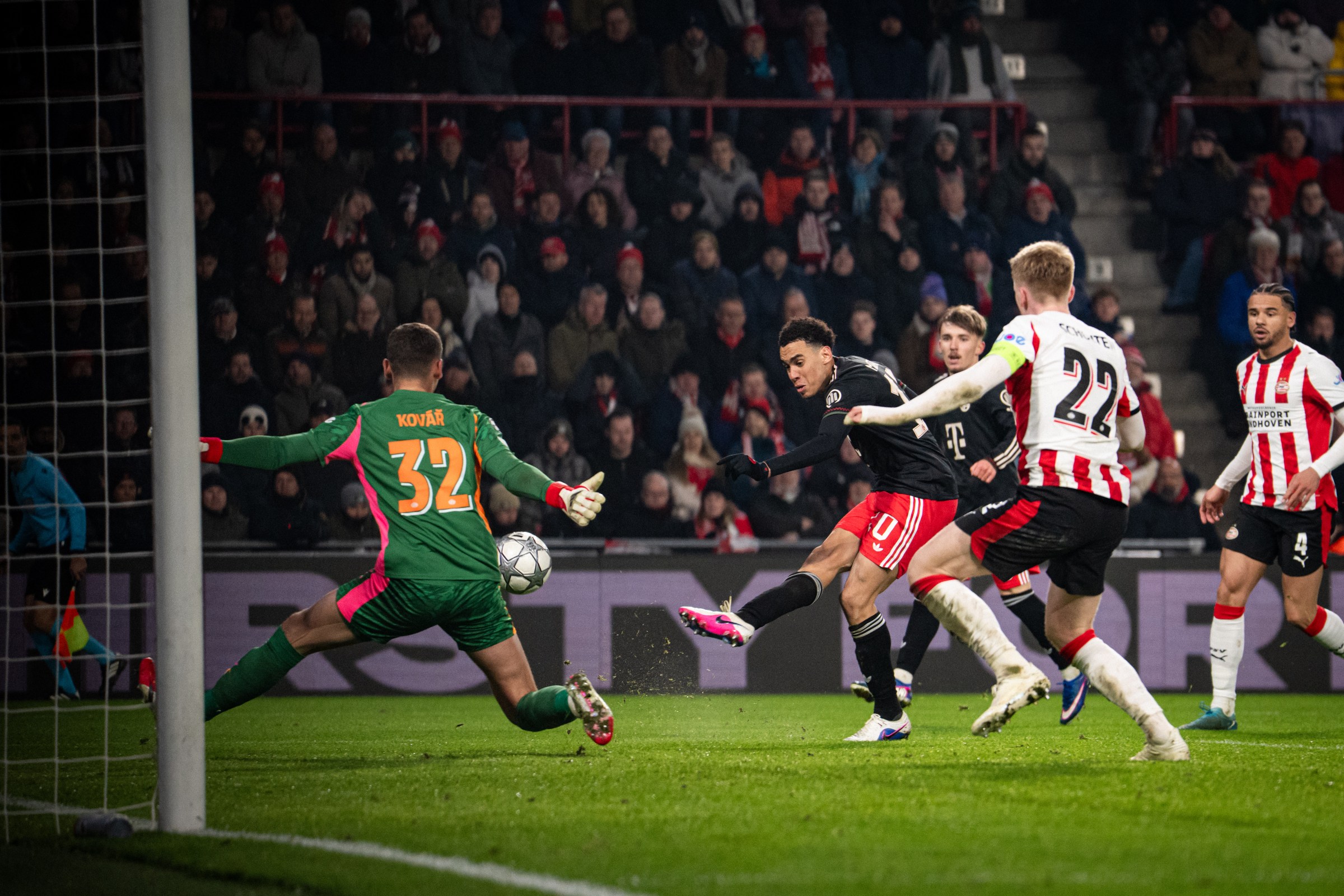 EINDHOVEN, NETHERLANDS - JANUARY 28: Jamal Musiala of FC Bayern Muenchen scores his team’s first goal during the UEFA Champions League 2025/26 League Phase MD8 match between PSV Eindhoven and FC Bayern München at PSV Stadion on January 28, 2026 in Eindhoven, Netherlands. (Photo by S. Mellar/FC Bayern via Getty Images)