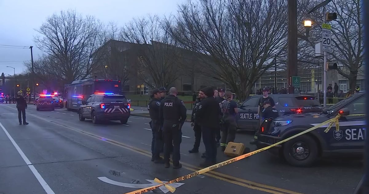 2 ‘young men’ shot and killed near Rainier Beach High School – KIRO 7 News Seattle