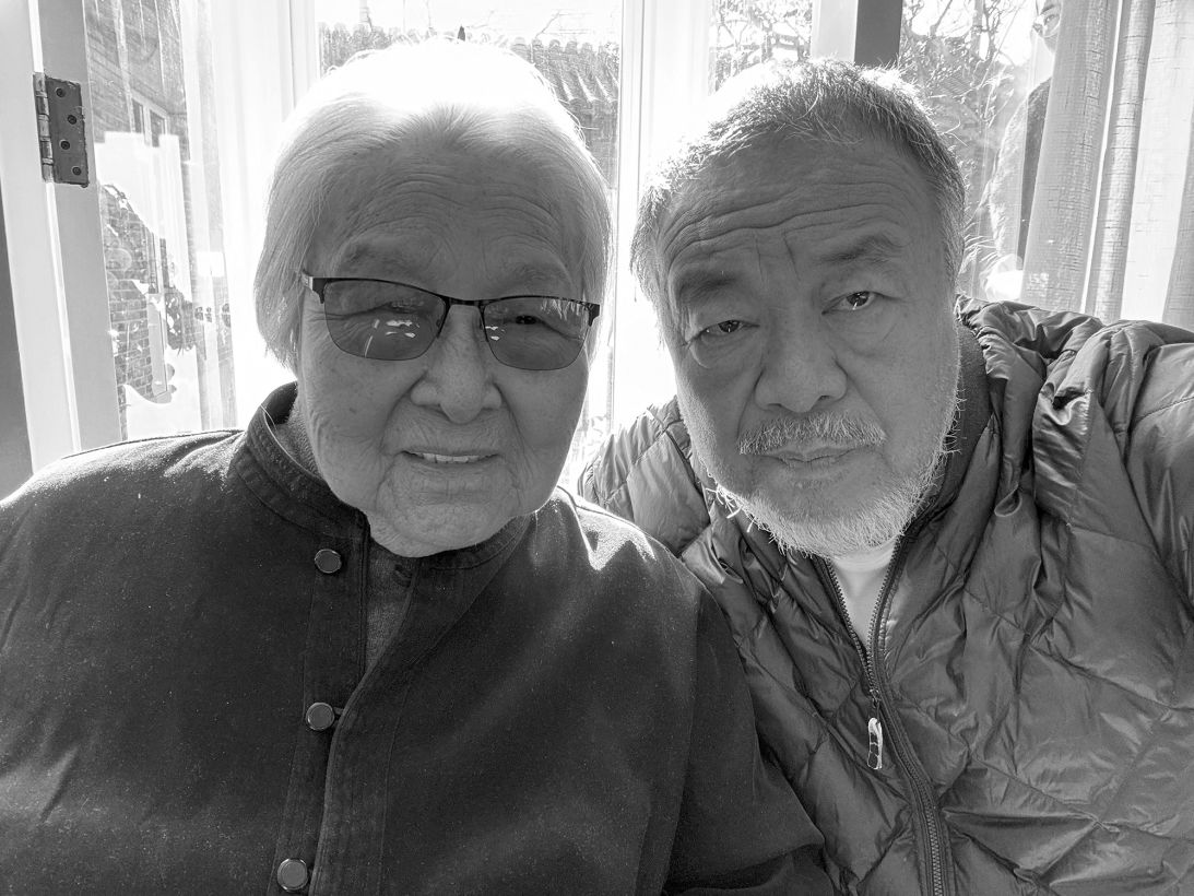 Ai reunited with his 93-year-old mother.