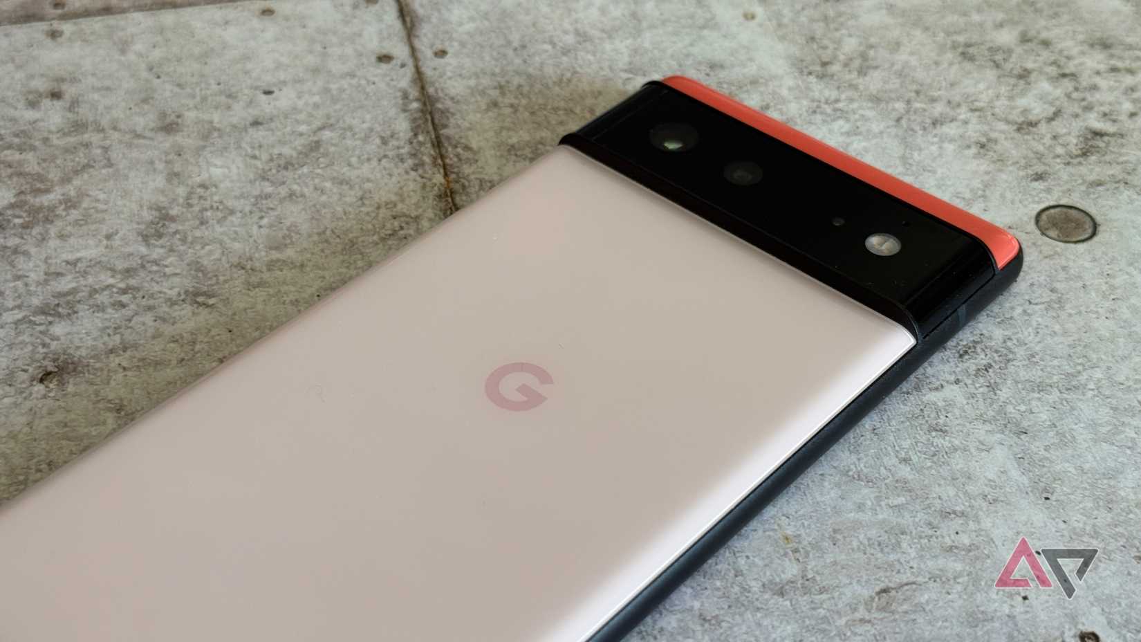 Back camera visor on the Google Pixel 6