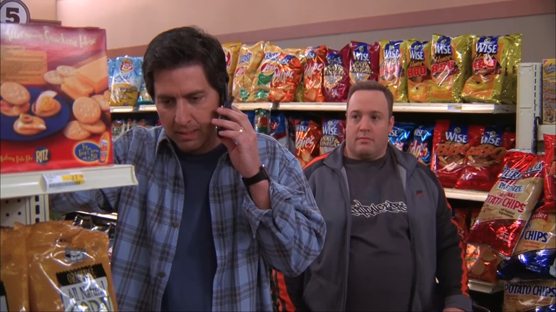 Doug (Kevin James) looking at Ray (Ray Romano) on 