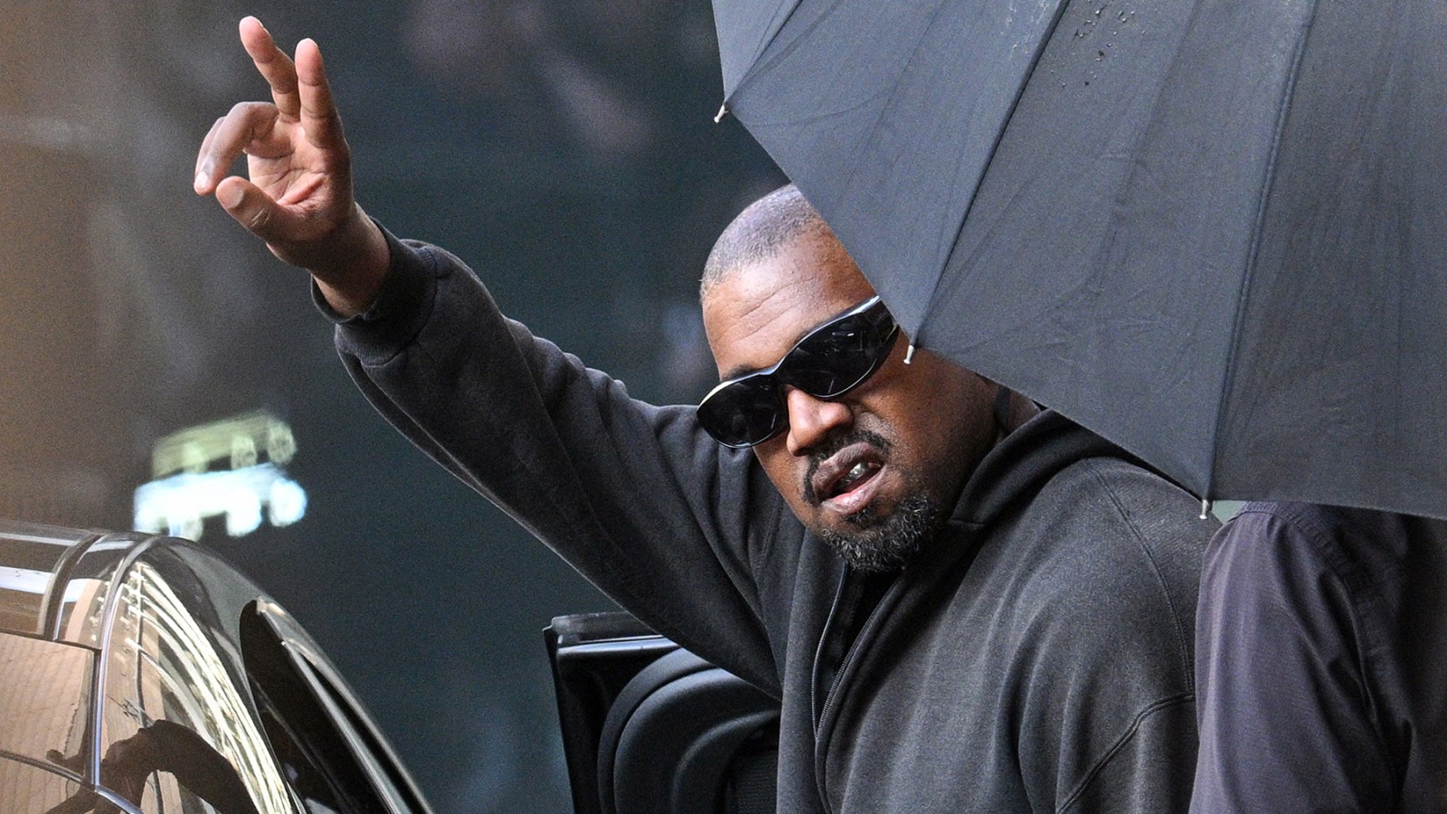 Kanye West Sets 'Bully' Release Date, Signs With Gamma