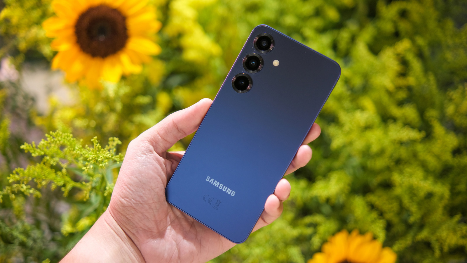 5 Of The Best Uses For Your Samsung Phone's USB Ports That Aren't Charging