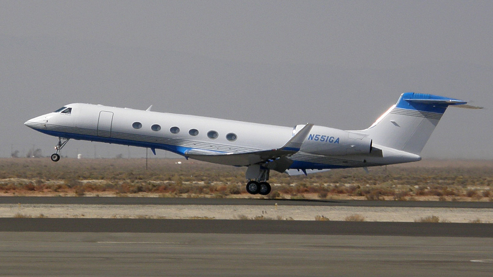 8 Celebrities Who Own A Gulfstream V Private Jet