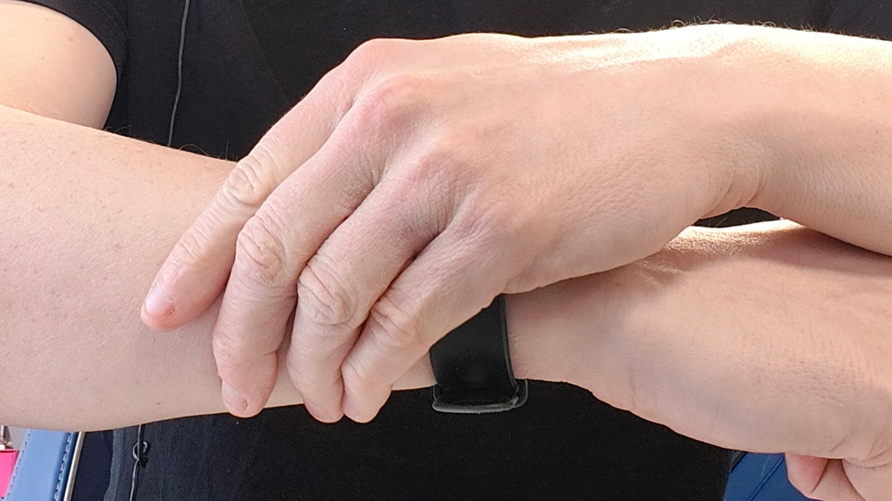 Garmin Venu 4 palm gesture